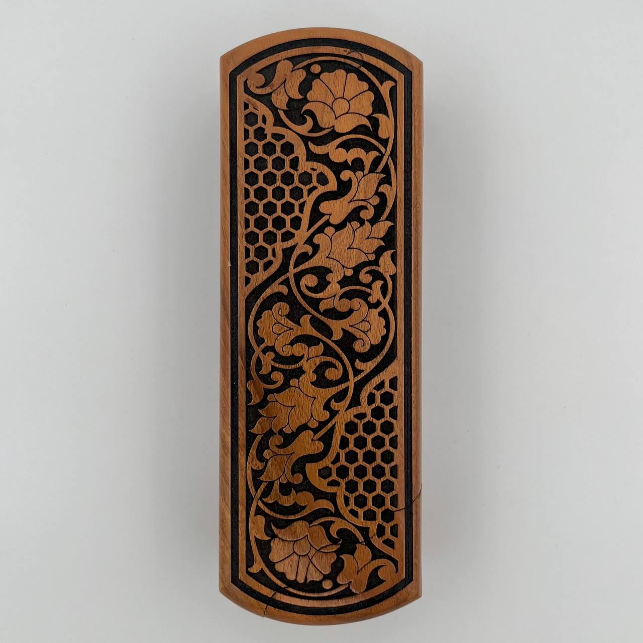 Coffret en bois à motif floral